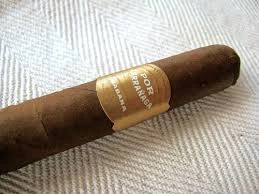 POR LARRANAGA PETIT CORONAS